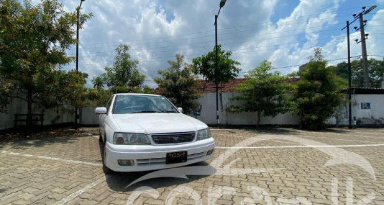 NISSAN BLUEBIRD 1998