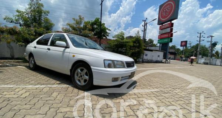NISSAN BLUEBIRD 1998