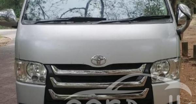 TOYOTA KDH 2021