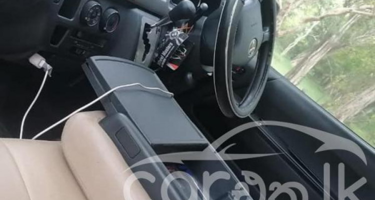 TOYOTA KDH 2021