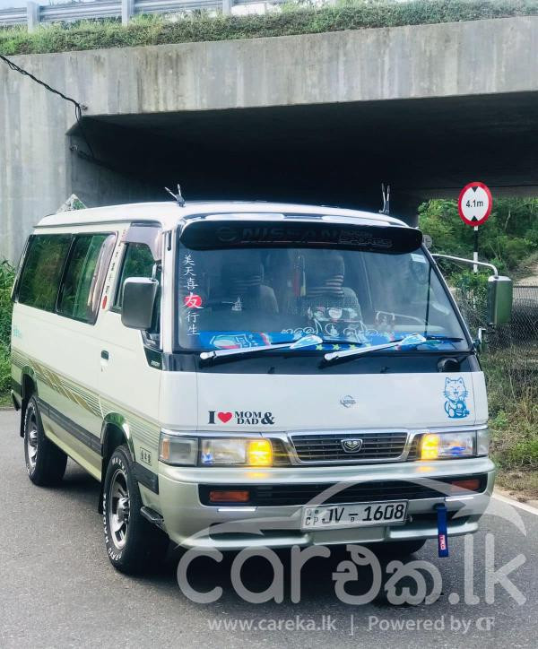 NISSAN CARAVAN 2000