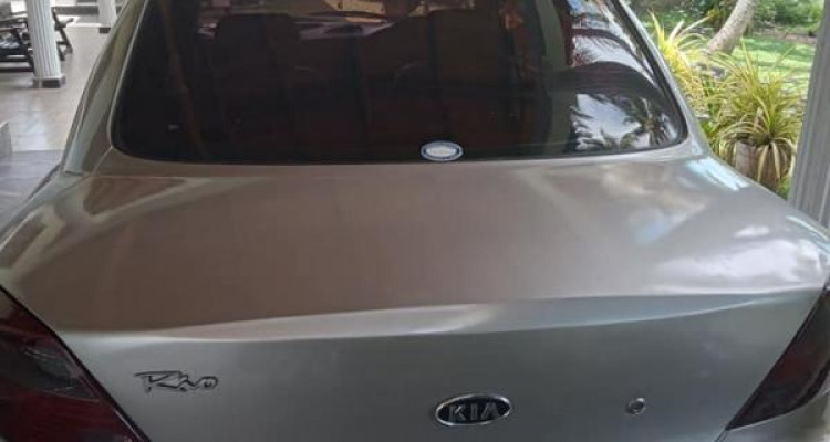 KIA RIO 2000