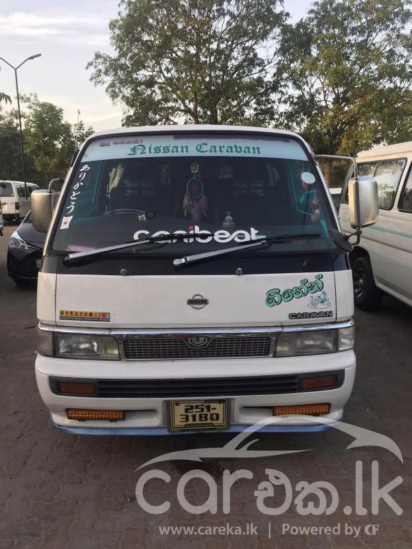 NISSAN CARAVAN 1993