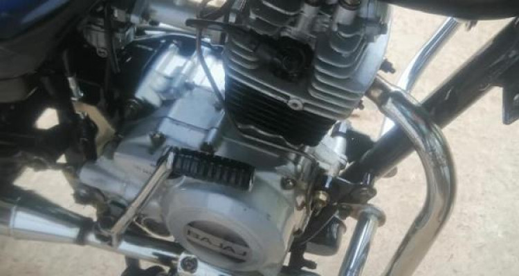 BAJAJ CT100 2017