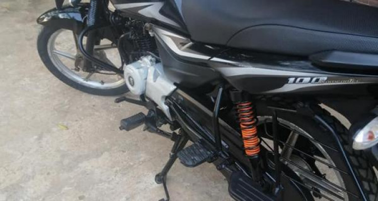 BAJAJ PLATINA 2018