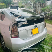 TOYOTA PRIUS S TOURING 2010