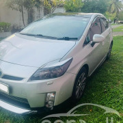 TOYOTA PRIUS S TOURING 2010