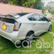 TOYOTA PRIUS S TOURING 2010