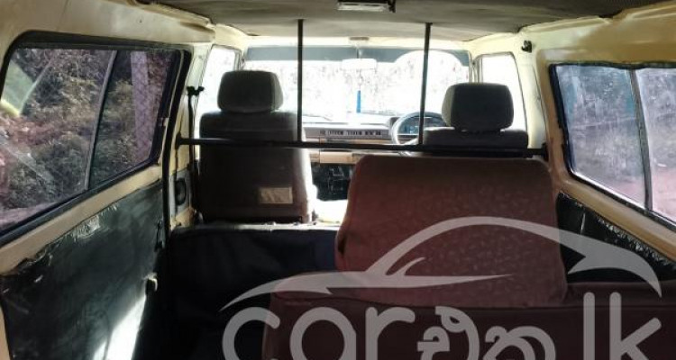 MITSUBISHI DELICA 1984