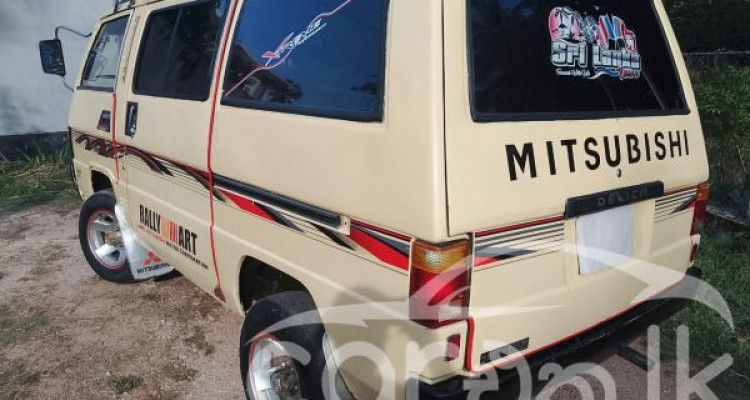 MITSUBISHI DELICA 1984