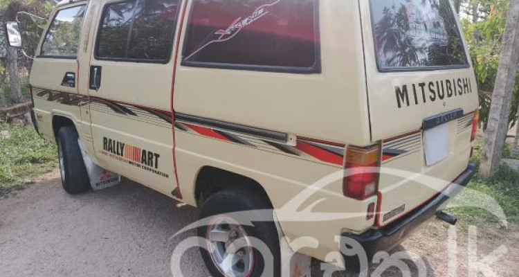 MITSUBISHI DELICA 1984