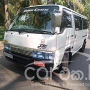 NISSAN CARAVAN E24 1993