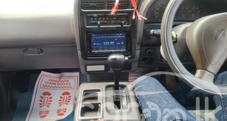 NISSAN SERENA 1996