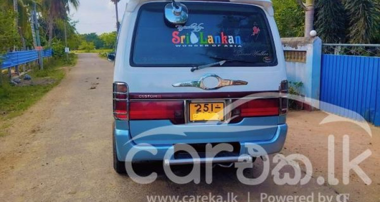 TOYOTA HIACE LH103 1995