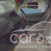 TOYOTA HIACE LH103 1995