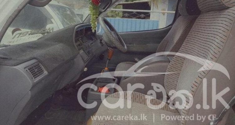 TOYOTA HIACE LH103 1995