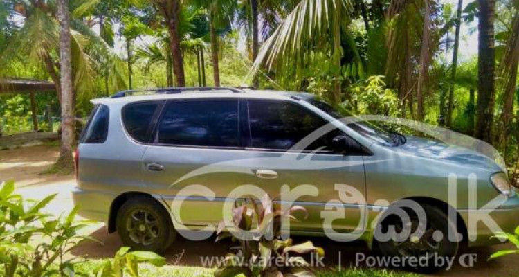 KIA CARENS 2001