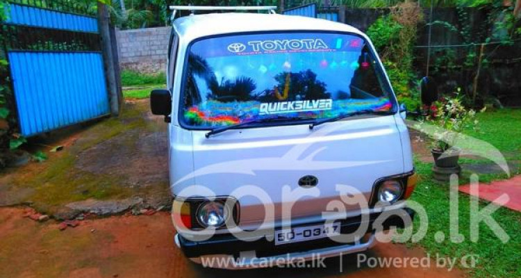 TOYOTA HIACE 1986