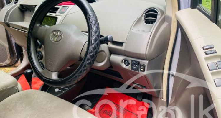 TOYOTA VITZ 2008