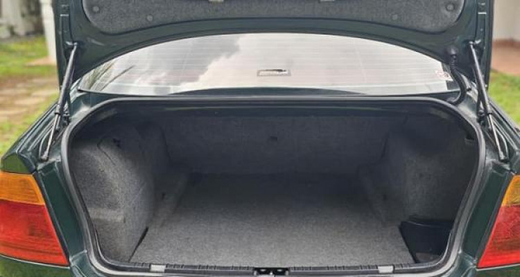 BMW 318i 1999