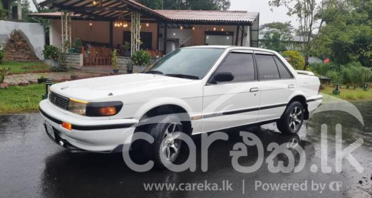 NISSAN BLUEBIRD SU12 1992