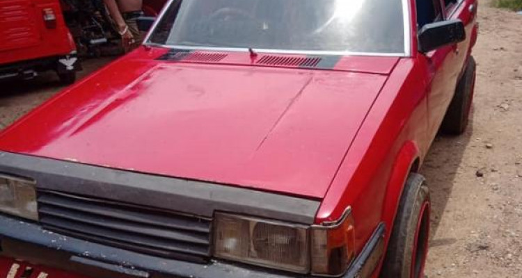 MAZDA FAMILIA 323 1985