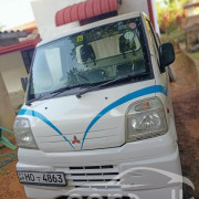 MITSUBISHI U60 2000