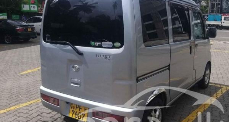 DAIHATSU HIJET 2011