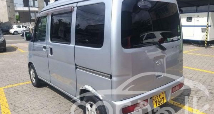 DAIHATSU HIJET 2011
