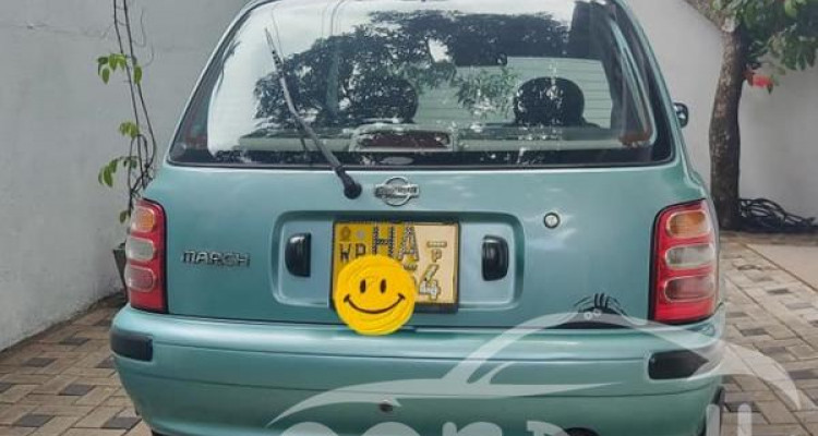 NISSAN MARCH 2000