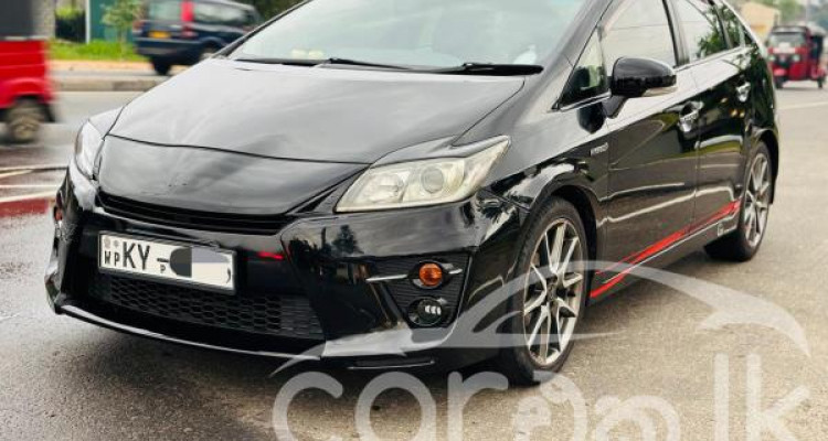TOYOTA PRIUS 2012