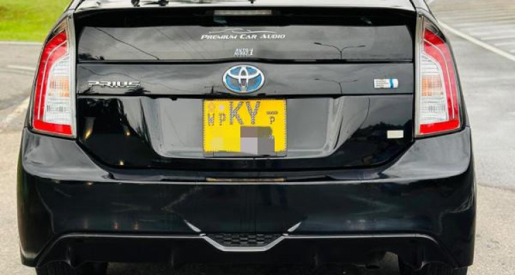 TOYOTA PRIUS 2012