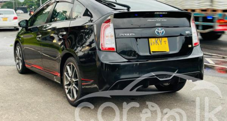 TOYOTA PRIUS 2012