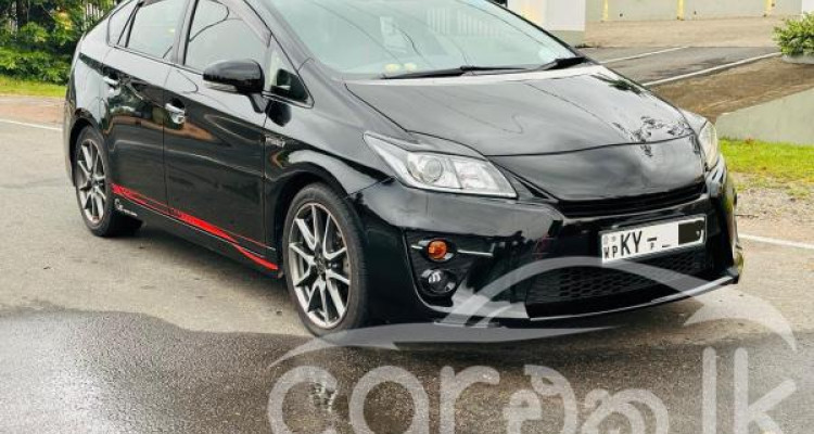 TOYOTA PRIUS 2012