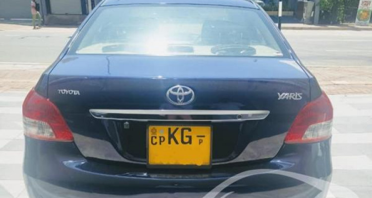 TOYOTA YARIS 2008