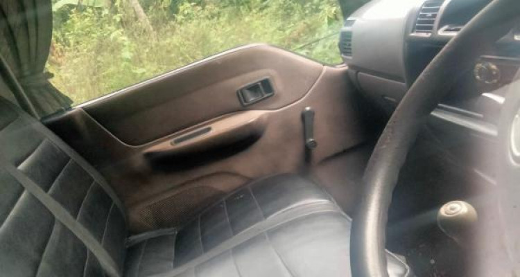 MAZDA BONGO 2006