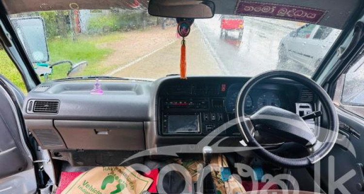 TOYOTA DOLPHIN LH113 1992