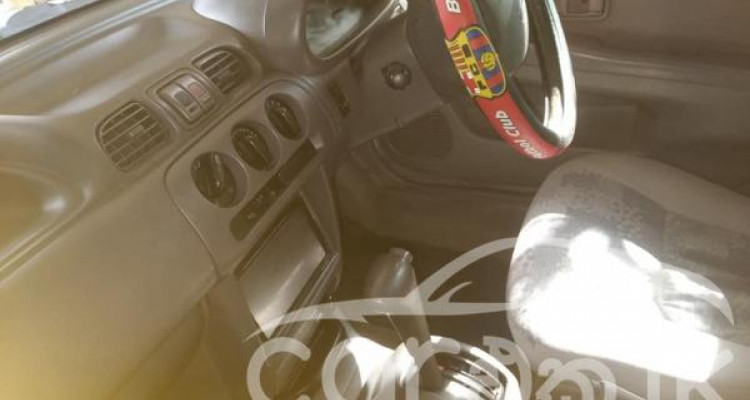 NISSAN MARCH 2000