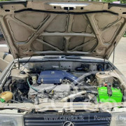 NISSAN TRAD SUNNY 1988