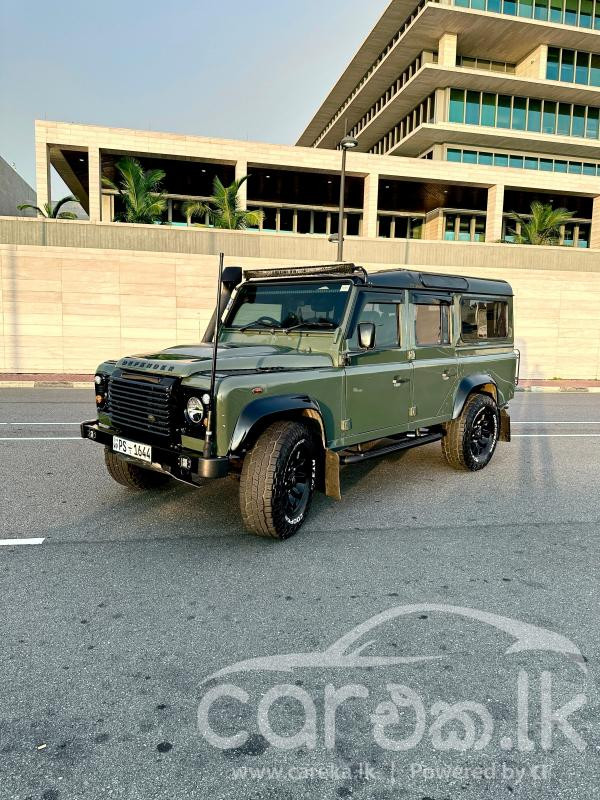 LAND ROVER DEFENDER 2011