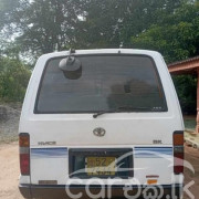TOYOTA HIACE 1989