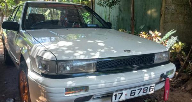 NISSAN BLUEBIRD 1990