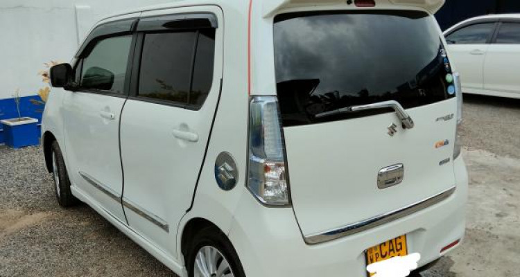 SUZUKI WAGON R 2015