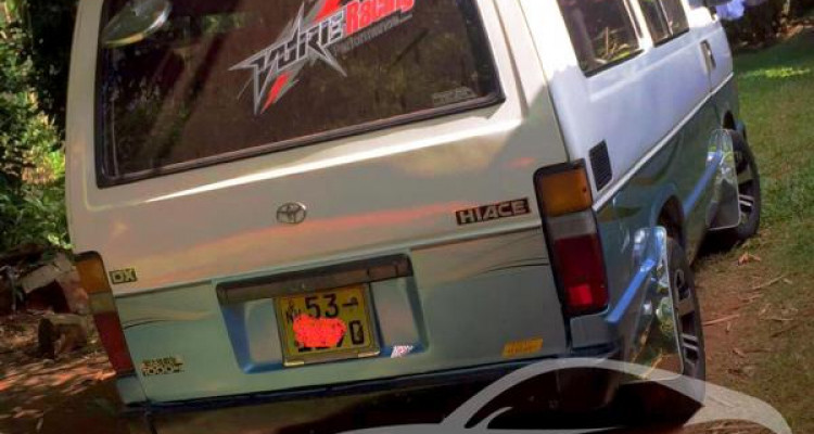 TOYOTA HIACE 1998