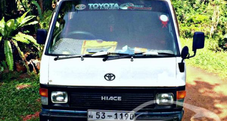 TOYOTA HIACE 1998