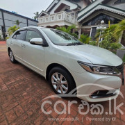 TOYOTA PREMIO 2016