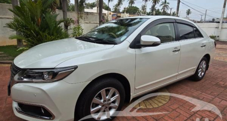 TOYOTA PREMIO 2016