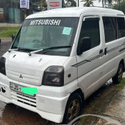 MITSUBISHI MINICAB 2000