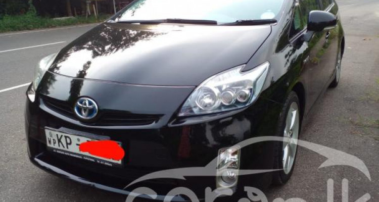 TOYOTA PRIUS 2010