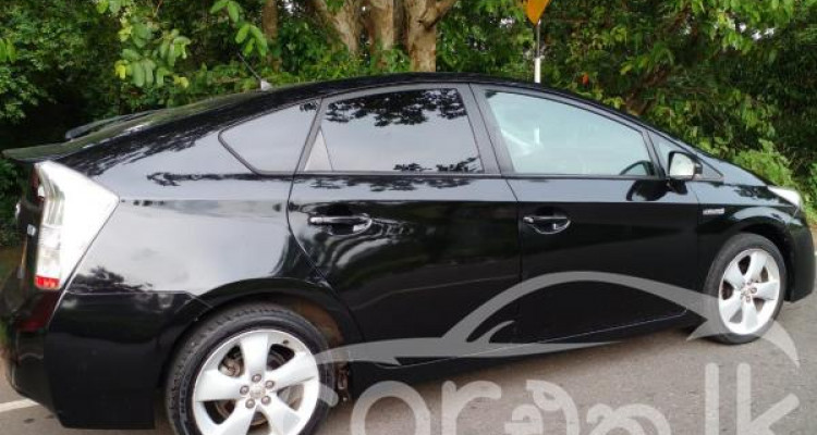 TOYOTA PRIUS 2010